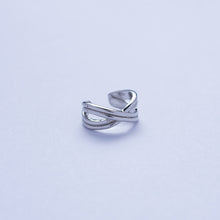 Load image into Gallery viewer, Union Ear Cuff - Silver